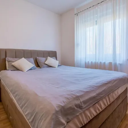 Alin Apartmán *
