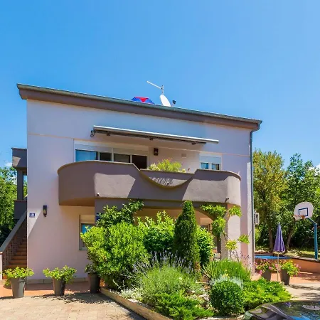 Alin Apartment