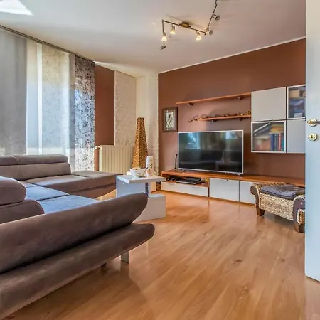 Alin Apartment