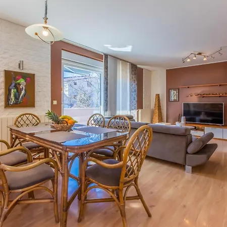 Alin Apartment